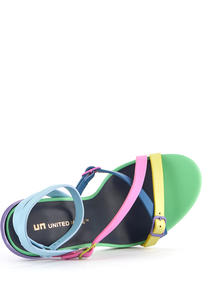 SIA STRAPPY HI |RESORT